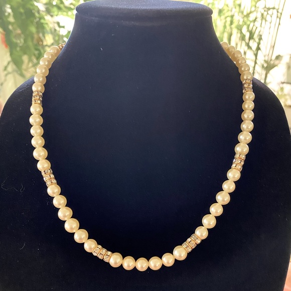 VINTAGE PEARL RHINESTONE NECKLACE by MADONNA - Picture 4 of 4